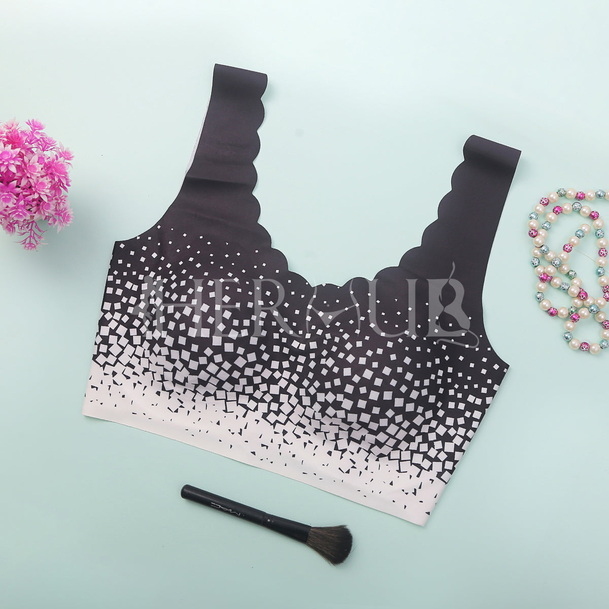 Seamless Performance Scallop Sports Bra